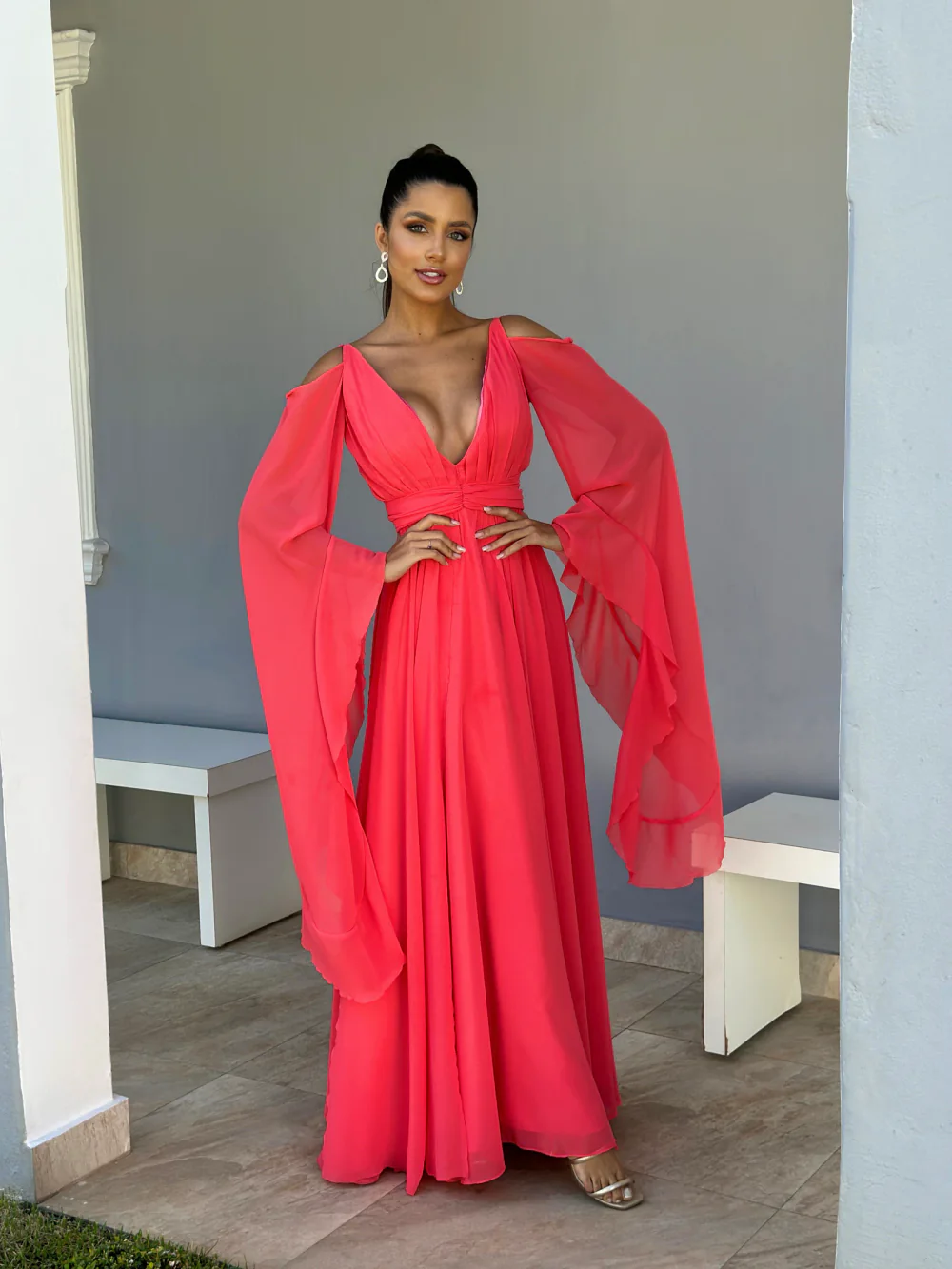 Vestido coral do acervo Flávia Murta